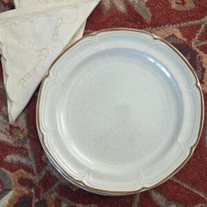 4 Baroque Hearthside Dinner Plates 11 Inches